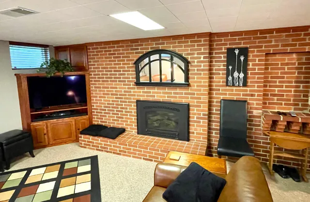 $395,000 | 602 6th Avenue Southwest, Austin, MN 55912