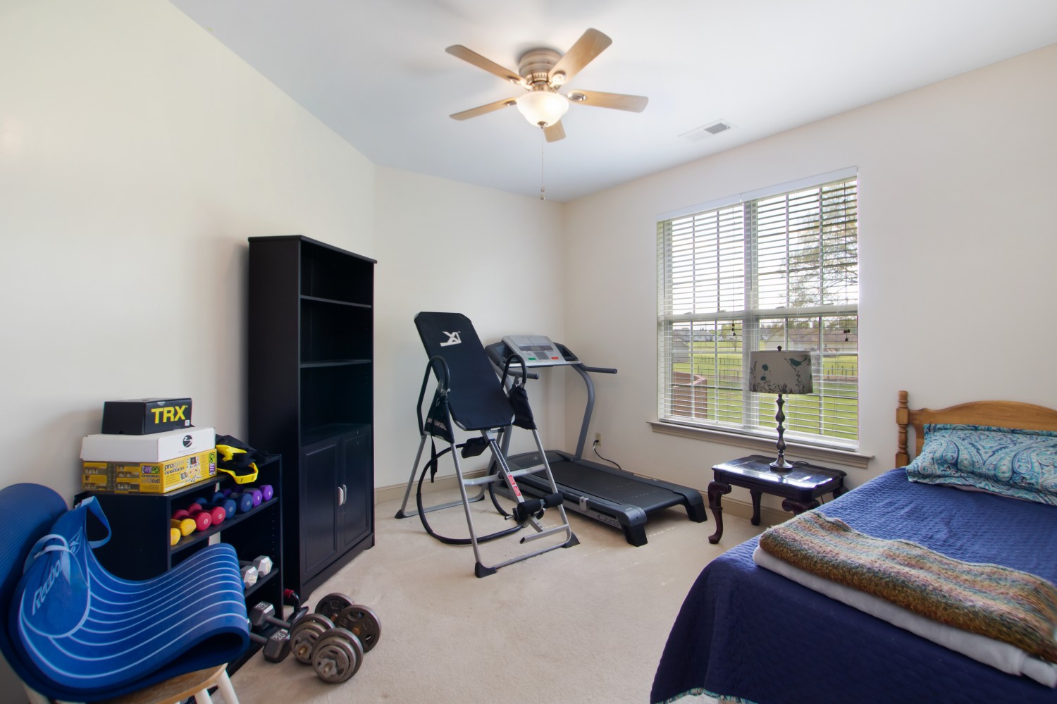 637 Ferrells Loop Road Manchester, TN 37355 - Photo 21 of 43 a work room with furniture and a window