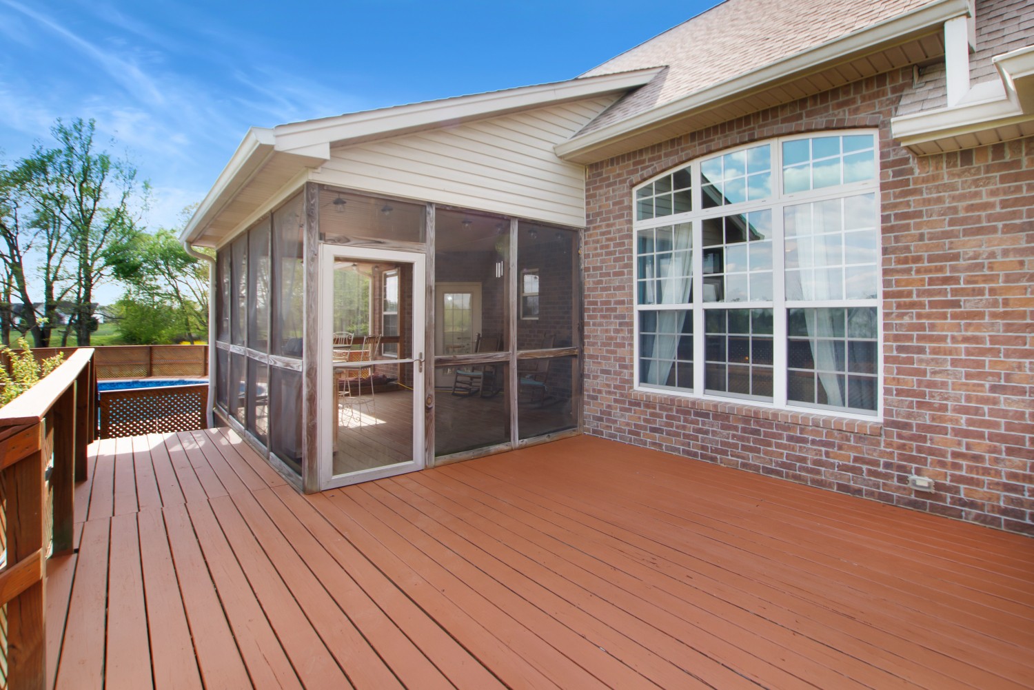 637 Ferrells Loop Road Manchester, TN 37355 - Photo 26 of 43 a view of front door deck and a yard