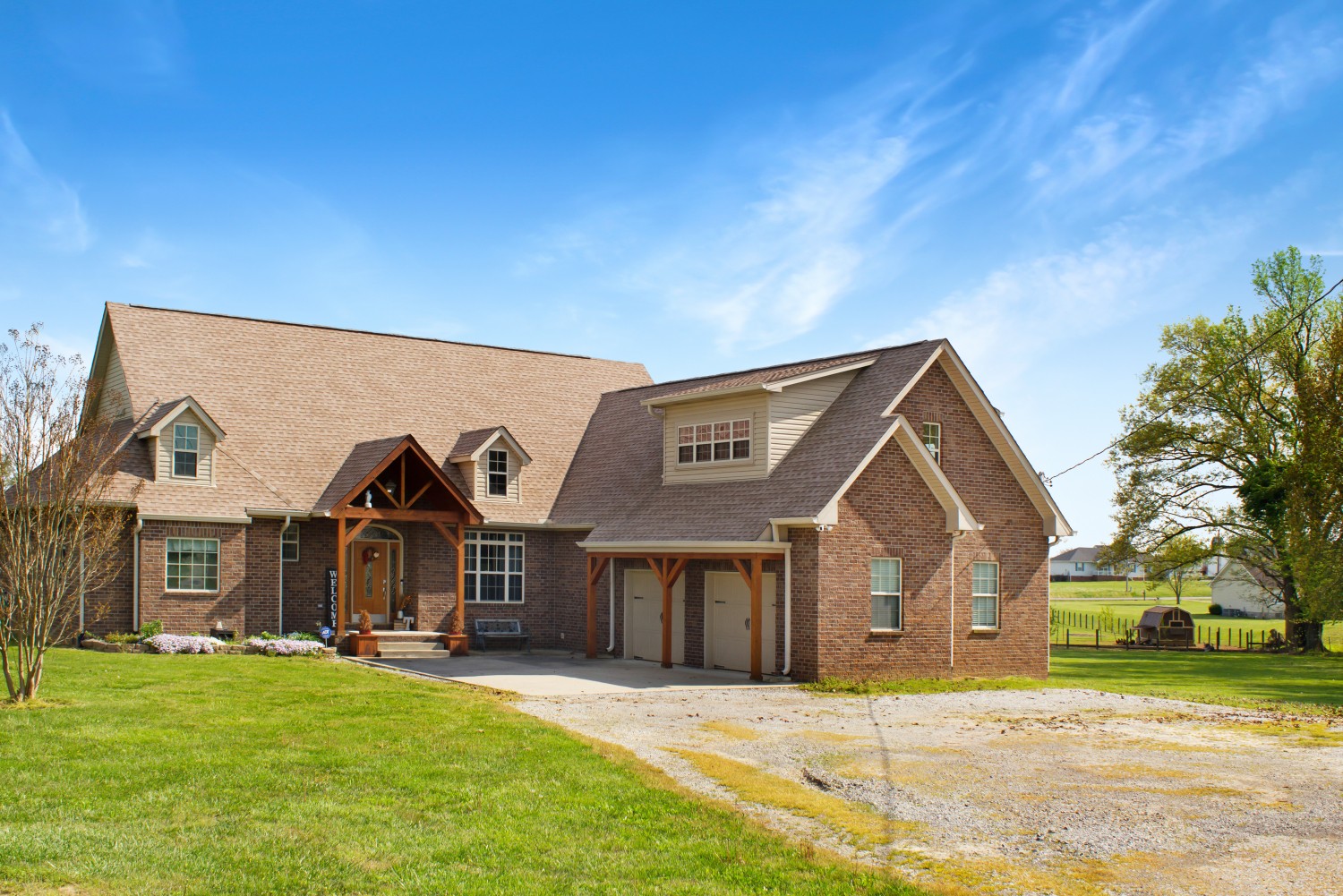 637 Ferrells Loop Road Manchester, TN 37355 - Photo 30 of 43 a front view of a house with a yard