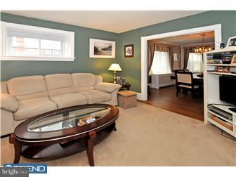 128 Grandview Road Ardmore, PA 19003 - Photo 4 of 12 Living Room