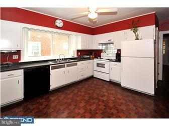 128 Grandview Road Ardmore, PA 19003 - Photo 8 of 12 Kitchen