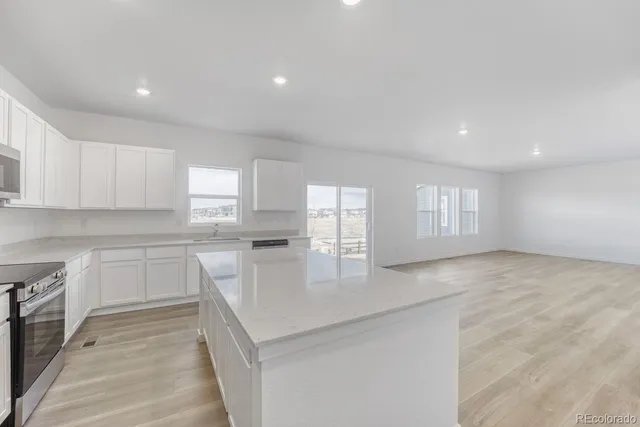 $549,900 | 45867 Mill Avenue, Bennett, CO 80102