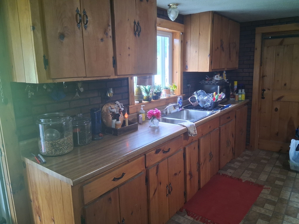 465 Tully Road Orange, MA 01364 - Photo 26 of 31 Gallery Image 26