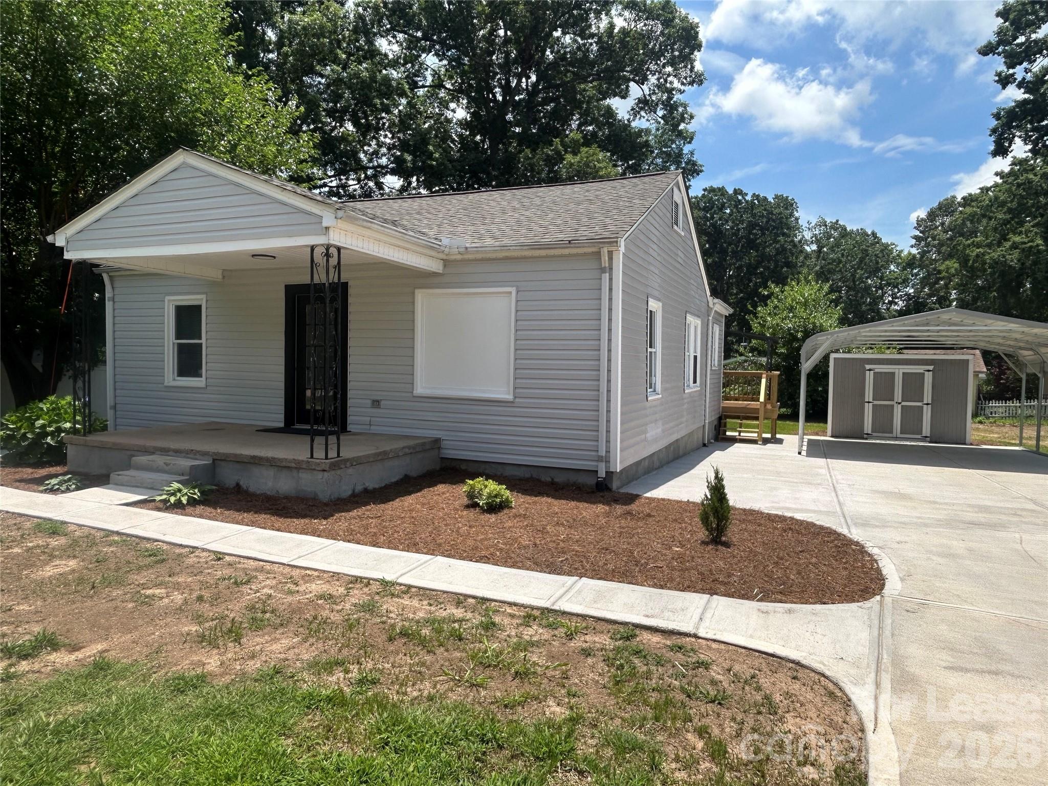 914 Linwood Road Kings Mountain, NC 28086 - Photo 1 of 20