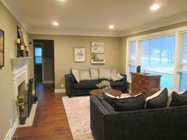 2430 West Sprague Road Cleveland, OH 44134 - Photo 2 of 35 Large Living Room with picture window