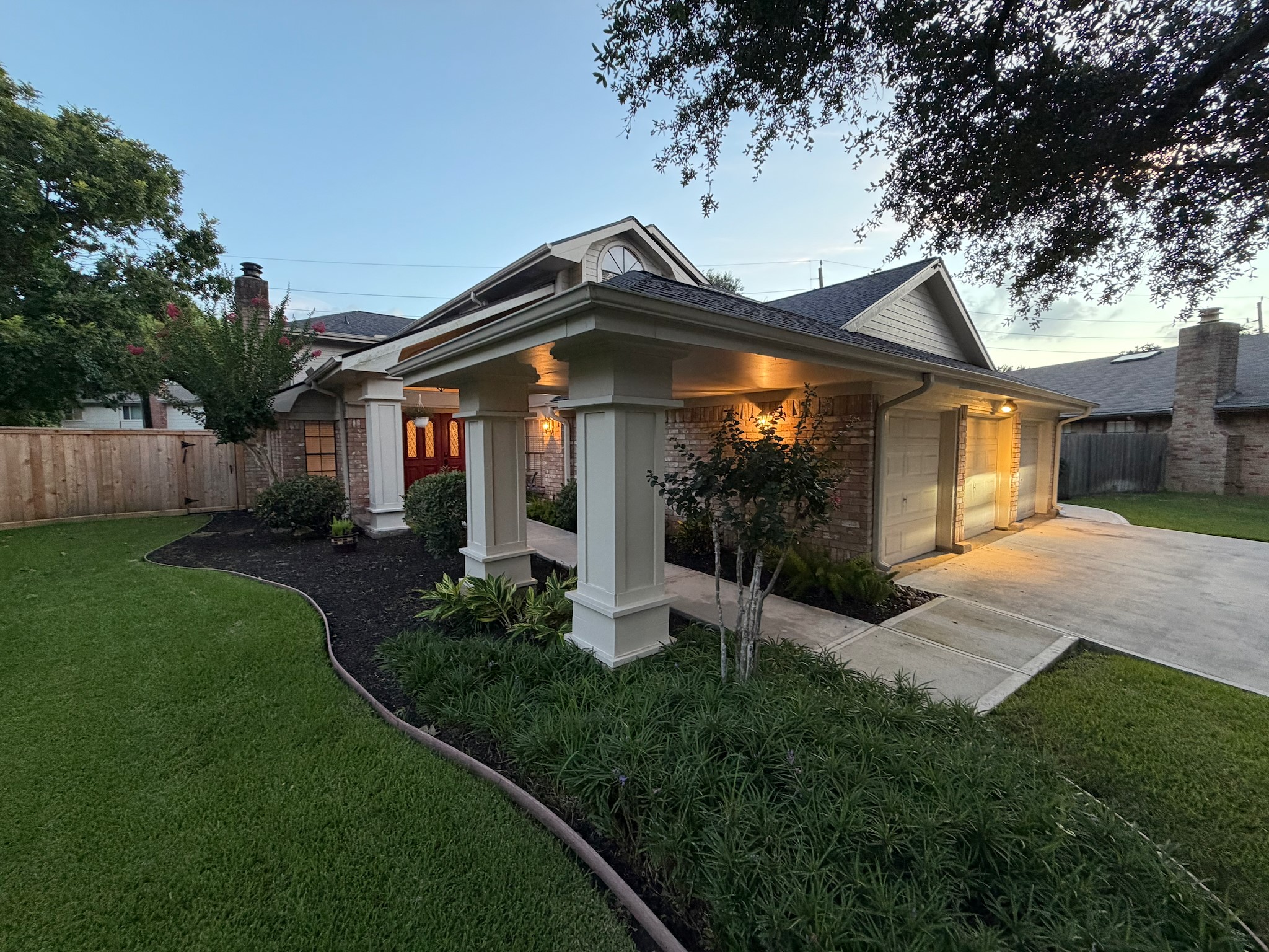 2326 Streamcrest Lane Sugar Land, TX 77479 - Photo 2 of 42 New roof installed November 2024.