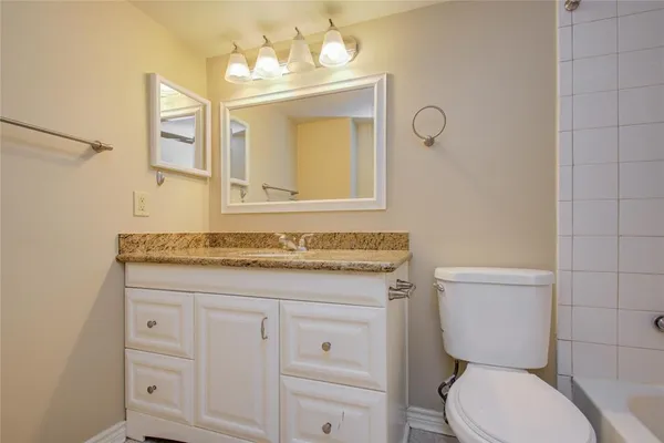 $1,700 | 14703 Barryknoll Lane, Unit 18, Houston, TX 77079