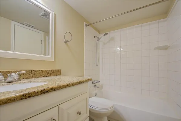 $1,700 | 14703 Barryknoll Lane, Unit 18, Houston, TX 77079