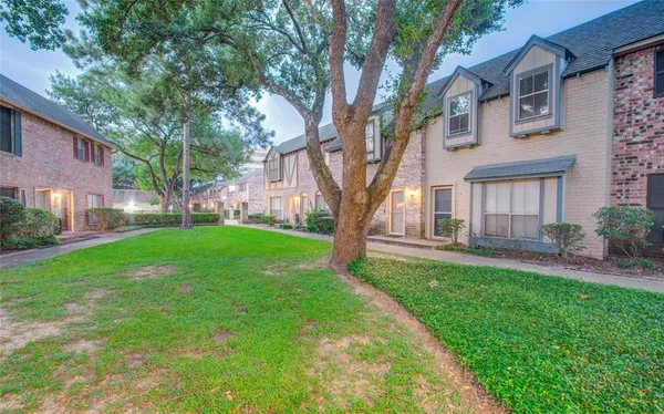 $1,700 | 14703 Barryknoll Lane, Unit 18, Houston, TX 77079
