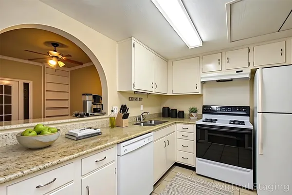 $1,700 | 14703 Barryknoll Lane, Unit 18, Houston, TX 77079