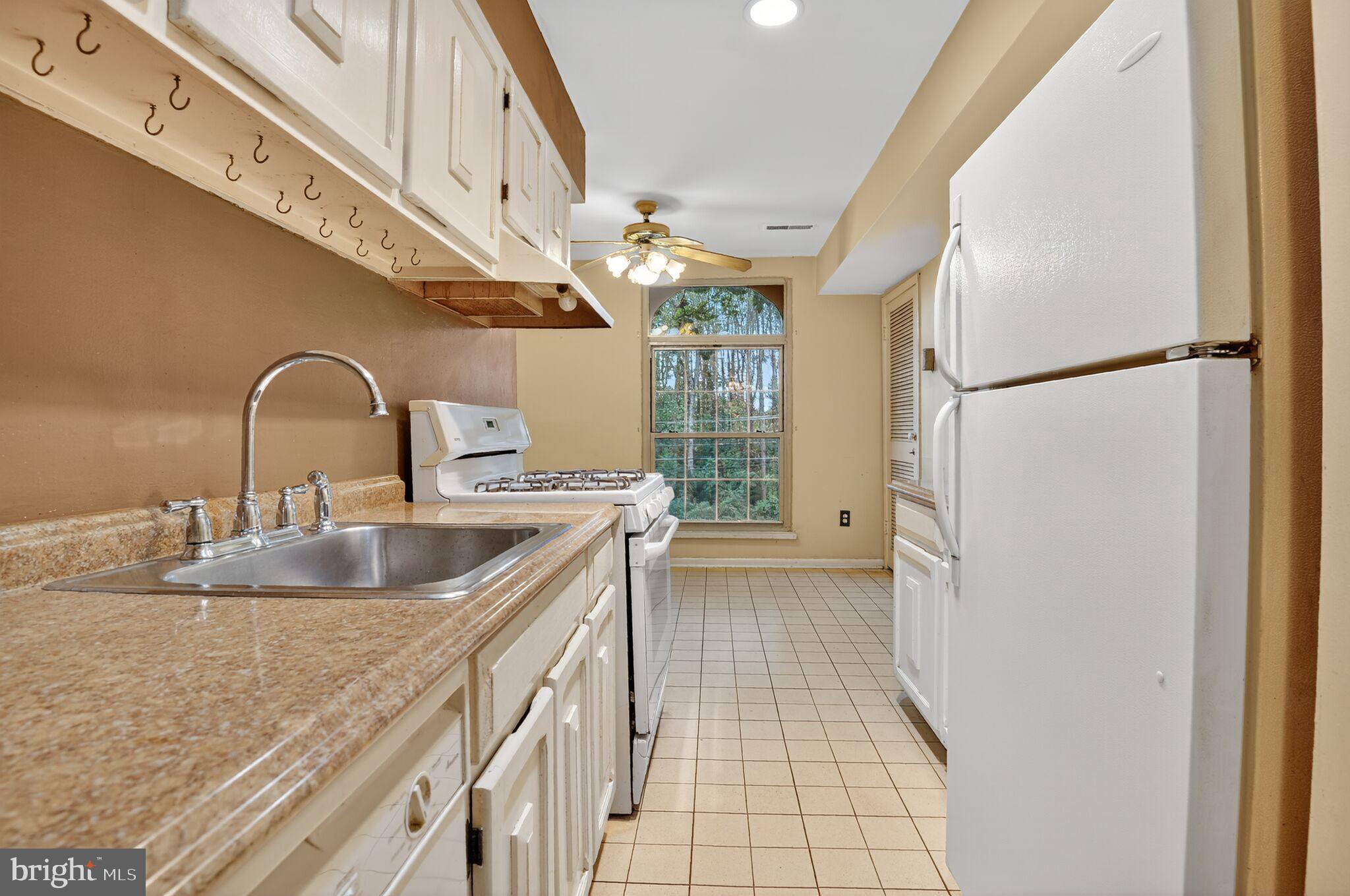 8310 Tobin Road, Unit 23 Annandale, VA 22003 - Photo 8 of 28 Gallery Image 8