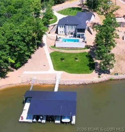 $4,095,000 | 243 East Villages Estates Road, Sunrise Beach, MO 65079
