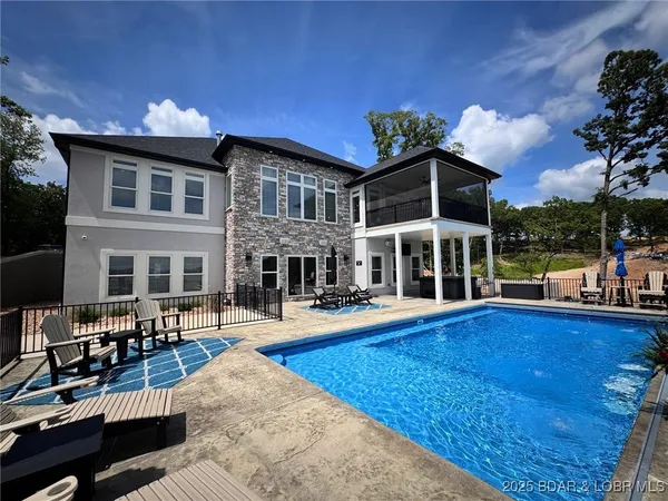 $4,095,000 | 243 East Villages Estates Road, Sunrise Beach, MO 65079