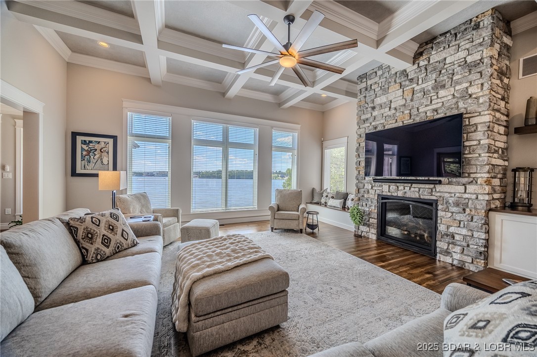 243 East Villages Estates Road Sunrise Beach, MO 65079 - Photo 8 of 60 Great Room