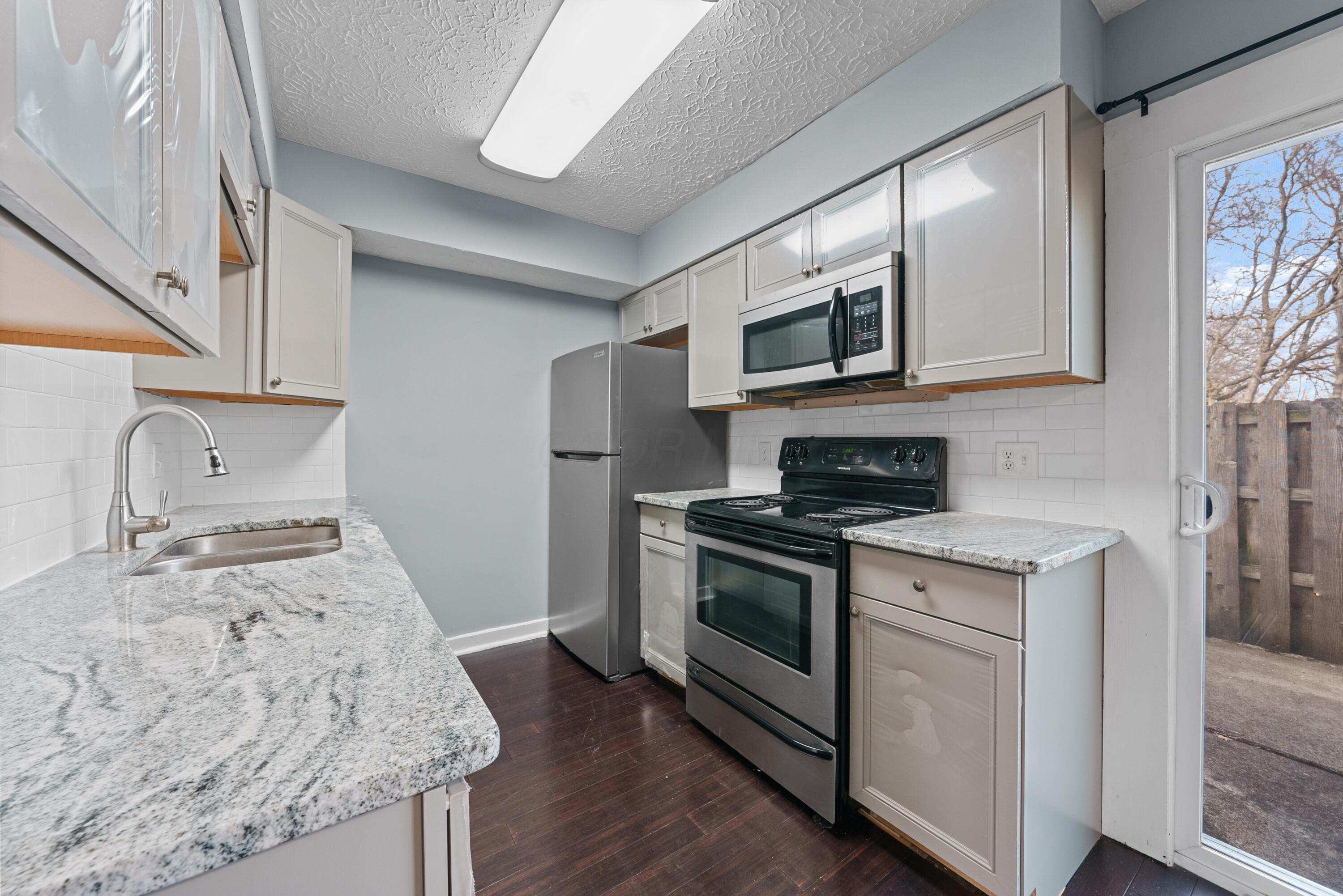 438 Edinburgh Road, Unit 438452 Dublin, OH 43017 - Photo 17 of 28 DSC04236
