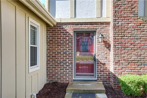 $269,000 | 10111 Edelweiss Circle, Merriam, KS 66203