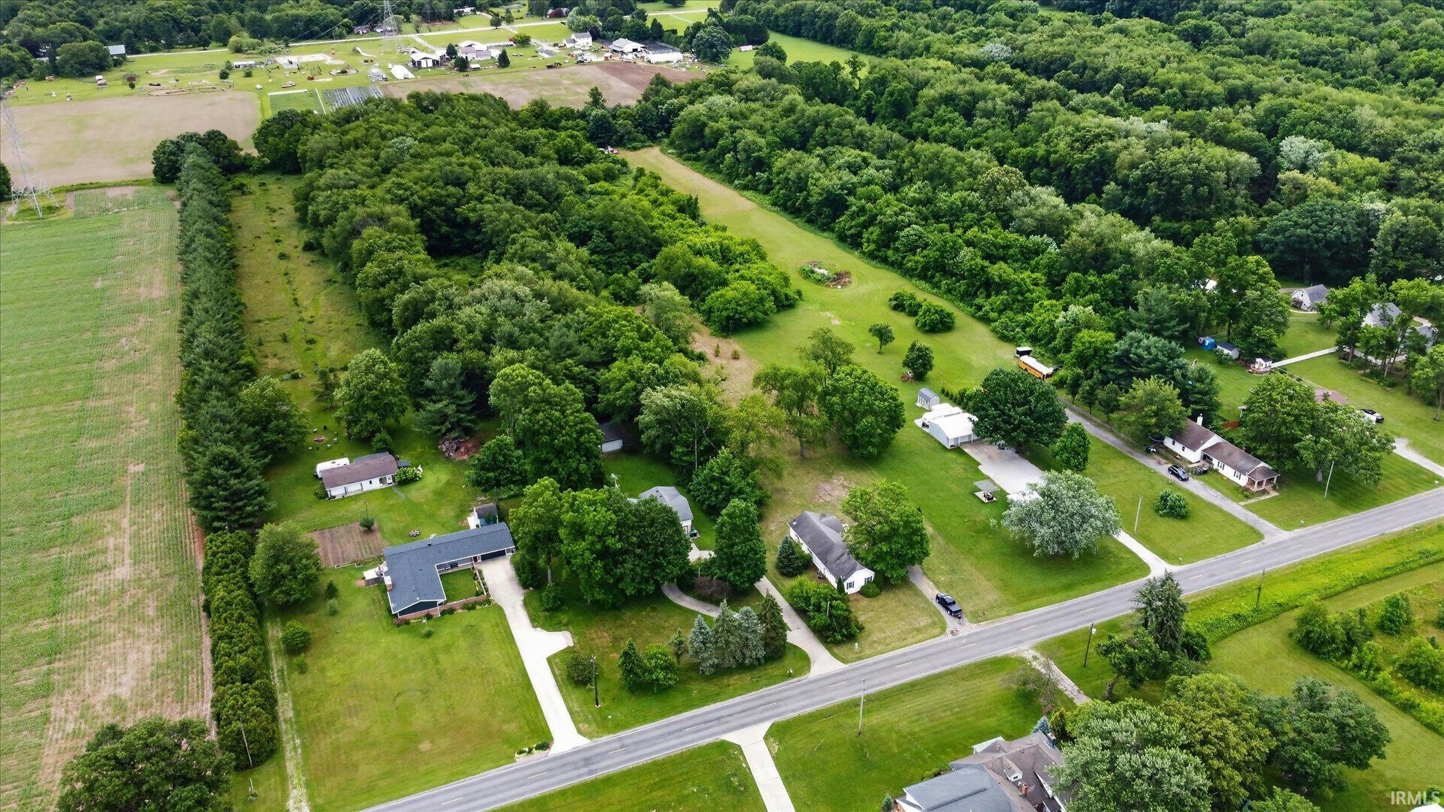 61384 Oak Road South Bend, IN 46614 - Photo 23 of 32 Gallery Image 23