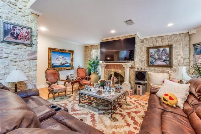 $699,000 | 5402 Garland Avenue, Dallas, TX 75223