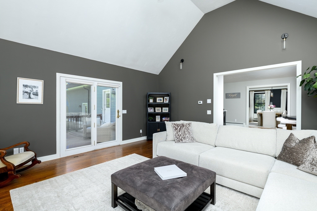 21 Round Table Road Shrewsbury, MA 01545 - Photo 15 of 40