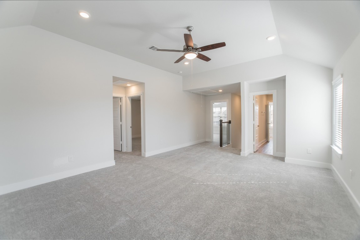 10627 Whitejacket Conroe, TX 77385 - Photo 35 of 46 a view of empty room with window and ceiling fan