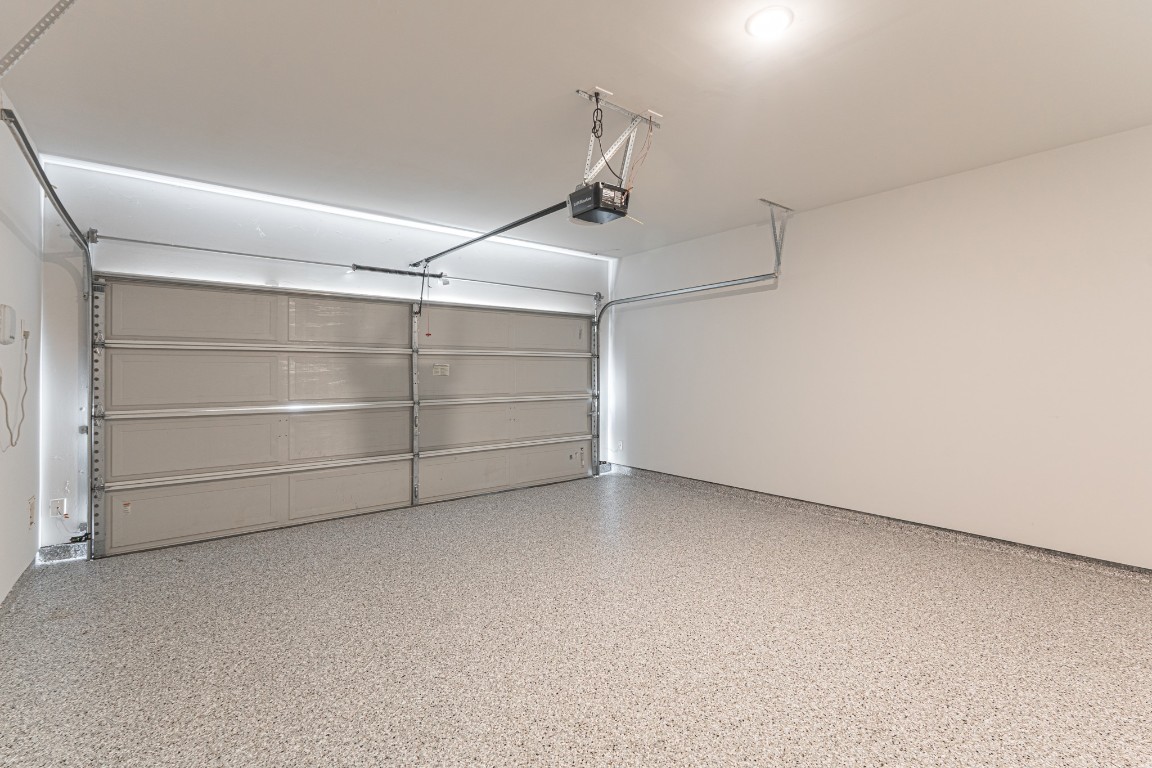 10627 Whitejacket Conroe, TX 77385 - Photo 4 of 46 a view of an empty walk in closet