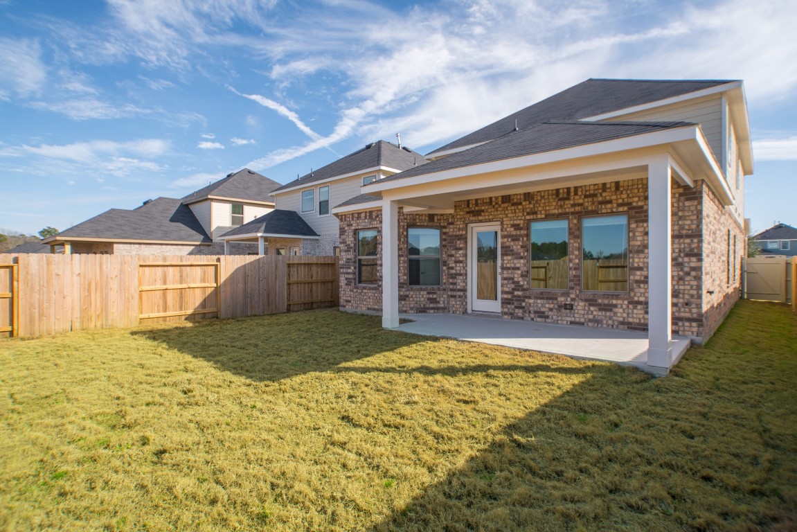 10627 Whitejacket Conroe, TX 77385 - Photo 44 of 46 a view of a backyard