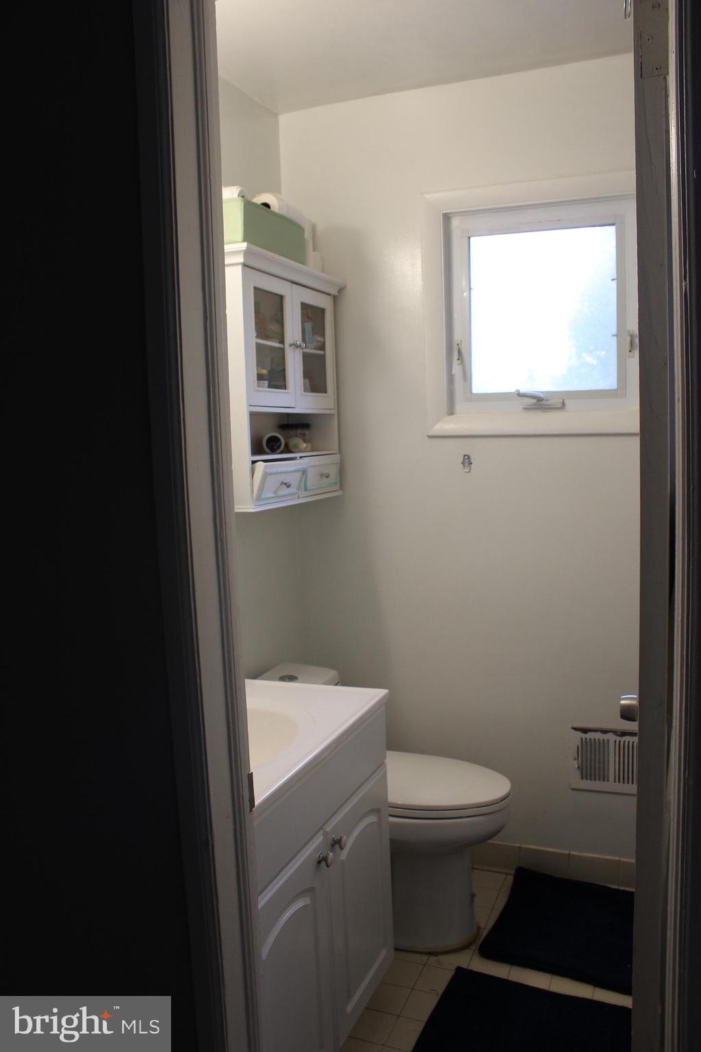 12014 Bluhill Road Silver Spring, MD 20902 - Photo 8 of 12