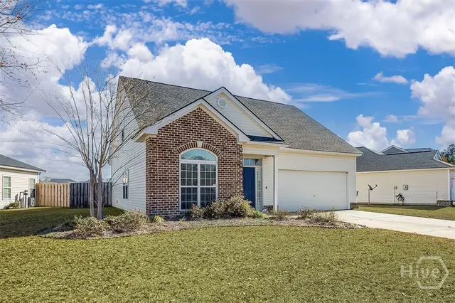 $2,400 | 105 Archwood Drive, Savannah, GA 31407