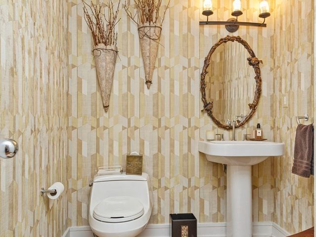 $1,825,000 | 500 Atlantic Avenue, Unit 17L, Boston, MA 02210