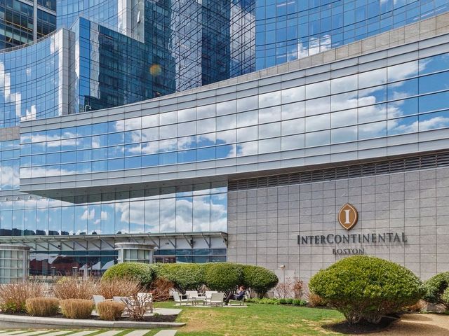 $1,825,000 | 500 Atlantic Avenue, Unit 17L, Boston, MA 02210