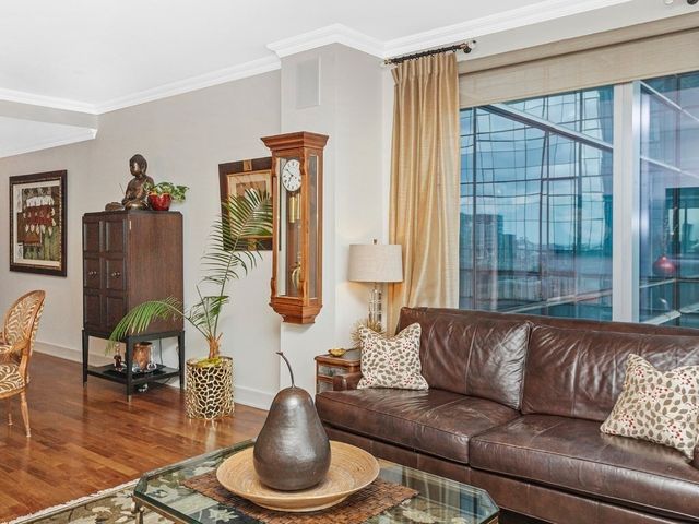 $1,825,000 | 500 Atlantic Avenue, Unit 17L, Boston, MA 02210