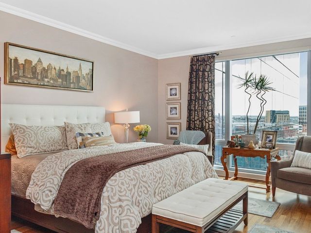 $1,825,000 | 500 Atlantic Avenue, Unit 17L, Boston, MA 02210