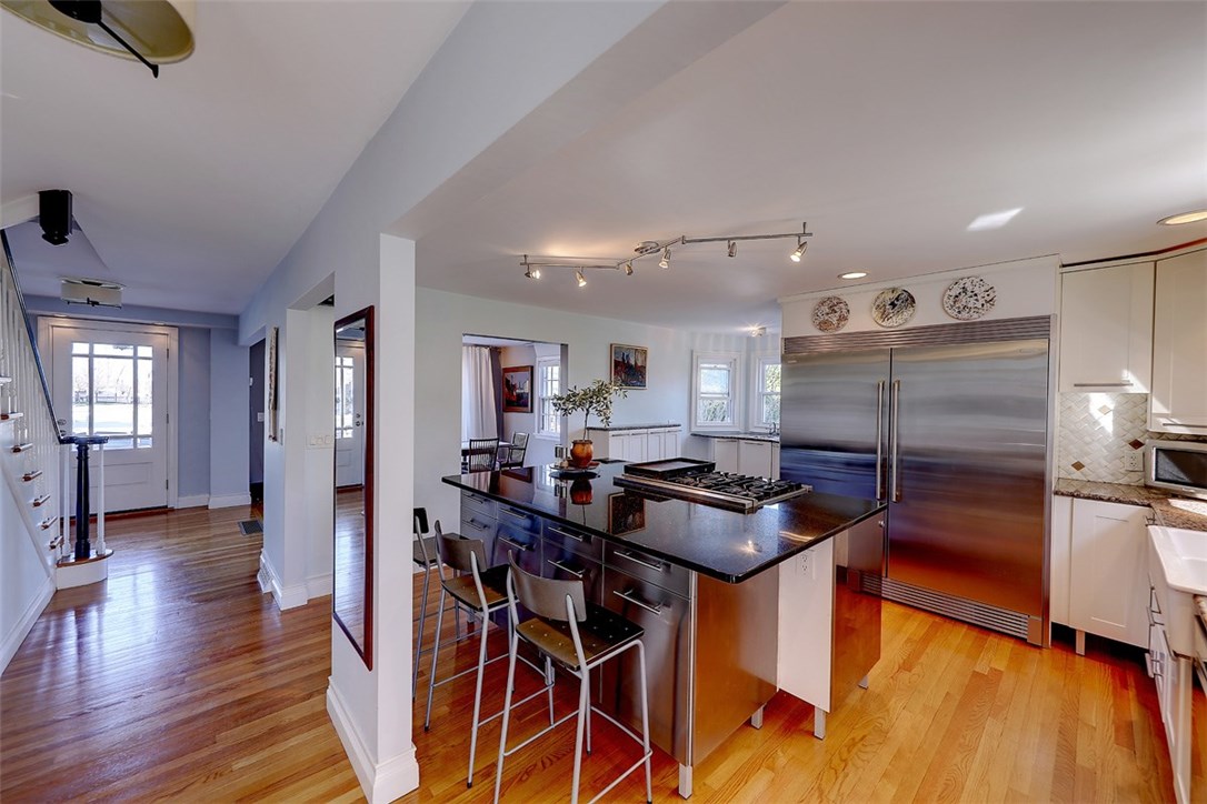 14 Harwich Road Cranston, RI 02920 - Photo 9 of 38 Gallery Image 9