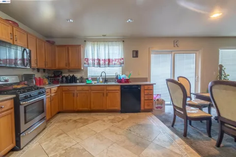 $450,000 | 1110 Royal Blue Drive, Stockton, CA 95206