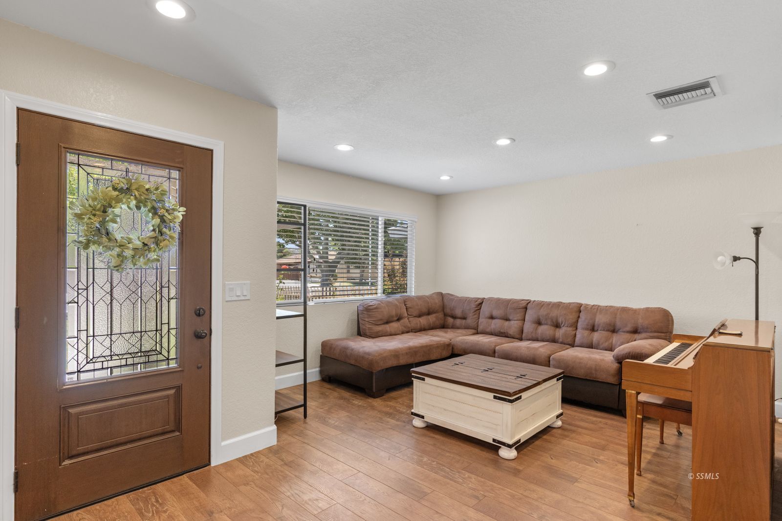 1118 Amie Court Ridgecrest, CA 93555 - Photo 8 of 33
