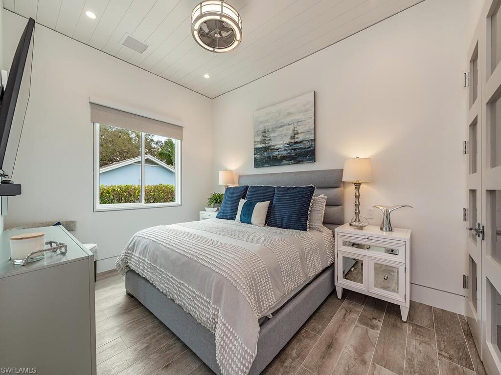 2323 Harbor Road Naples, FL 34104 - Photo 14 of 39 Gallery Image 14