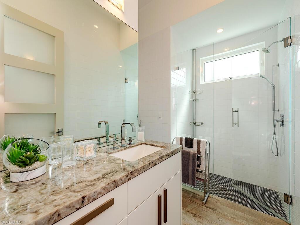 2323 Harbor Road Naples, FL 34104 - Photo 15 of 39 Gallery Image 15