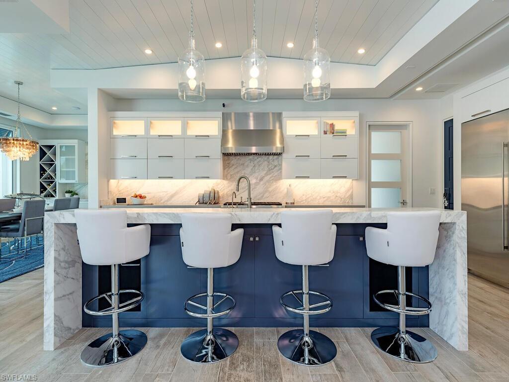 2323 Harbor Road Naples, FL 34104 - Photo 6 of 39 Gallery Image 6