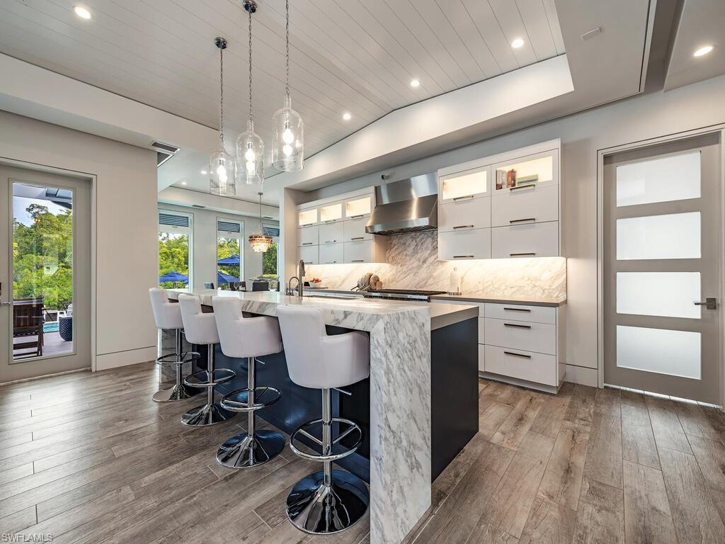 2323 Harbor Road Naples, FL 34104 - Photo 8 of 39 Gallery Image 8