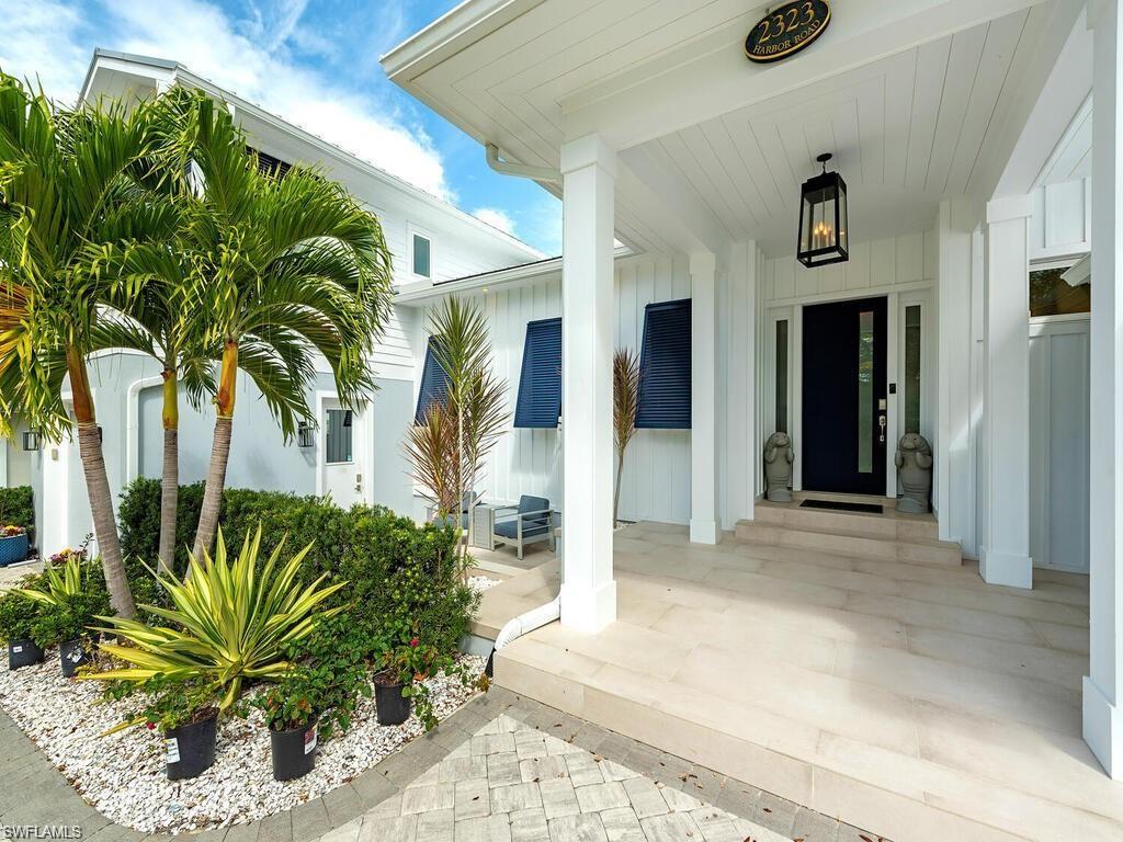 2323 Harbor Road Naples, FL 34104 - Photo 10 of 39 Gallery Image 10