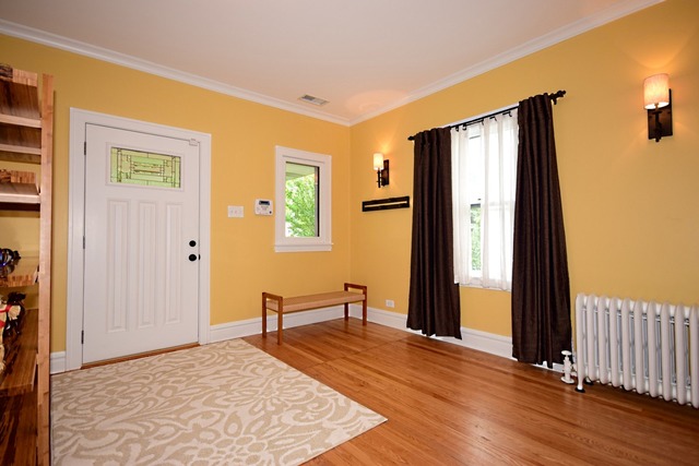 308 Olmsted Road Riverside, IL 60546 - Photo 4 of 25