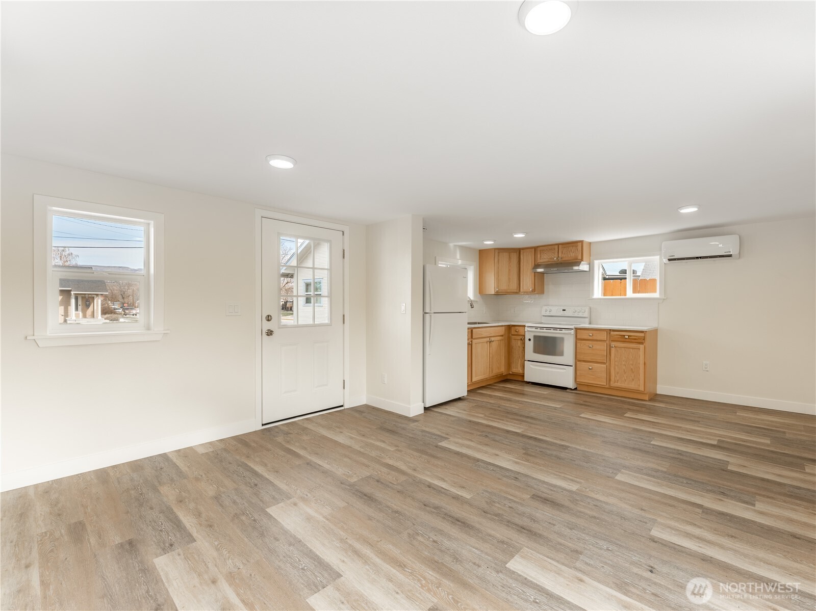 98 Fuller Street Wenatchee, WA 98801 - Photo 11 of 36