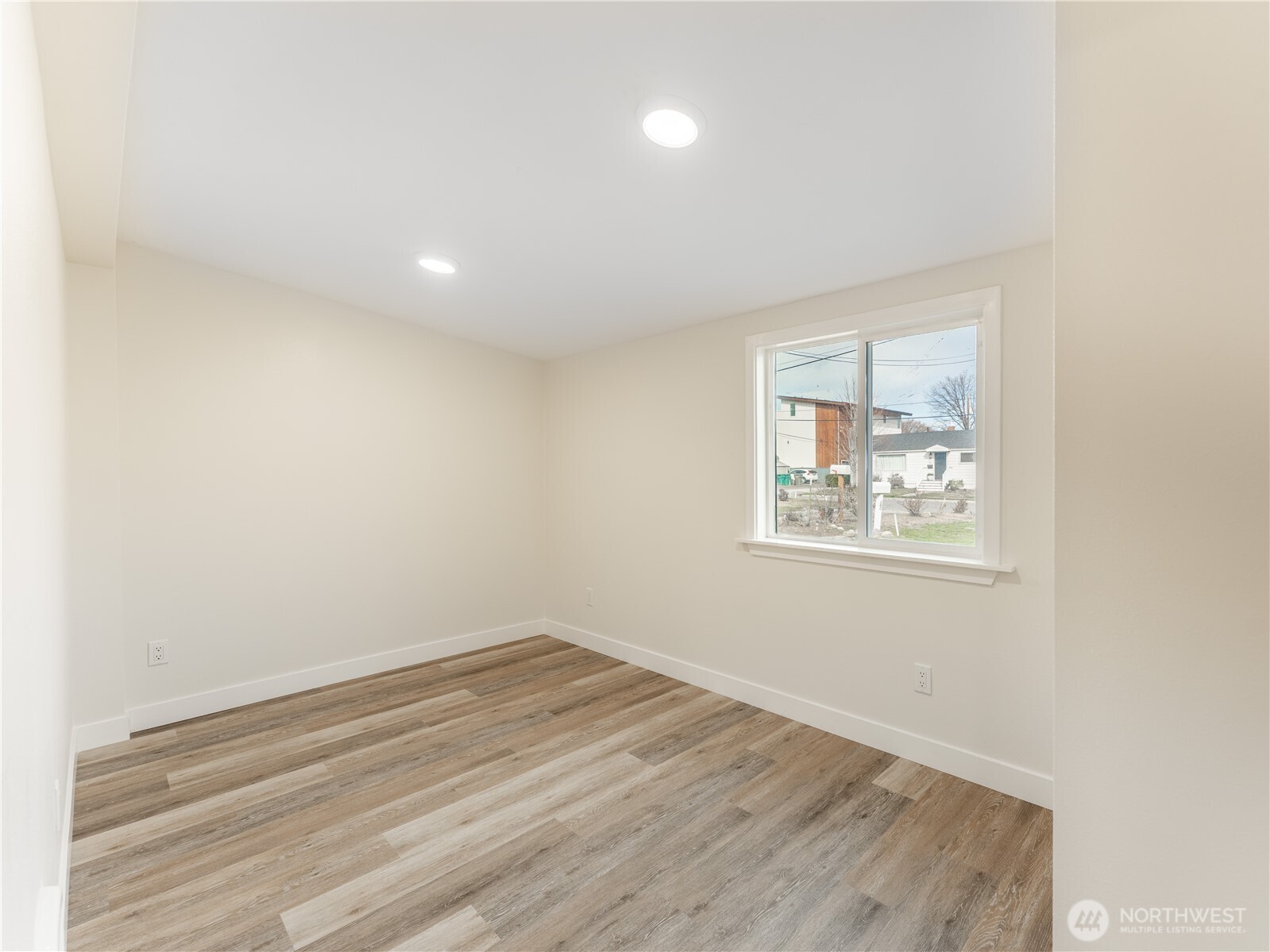 98 Fuller Street Wenatchee, WA 98801 - Photo 17 of 36