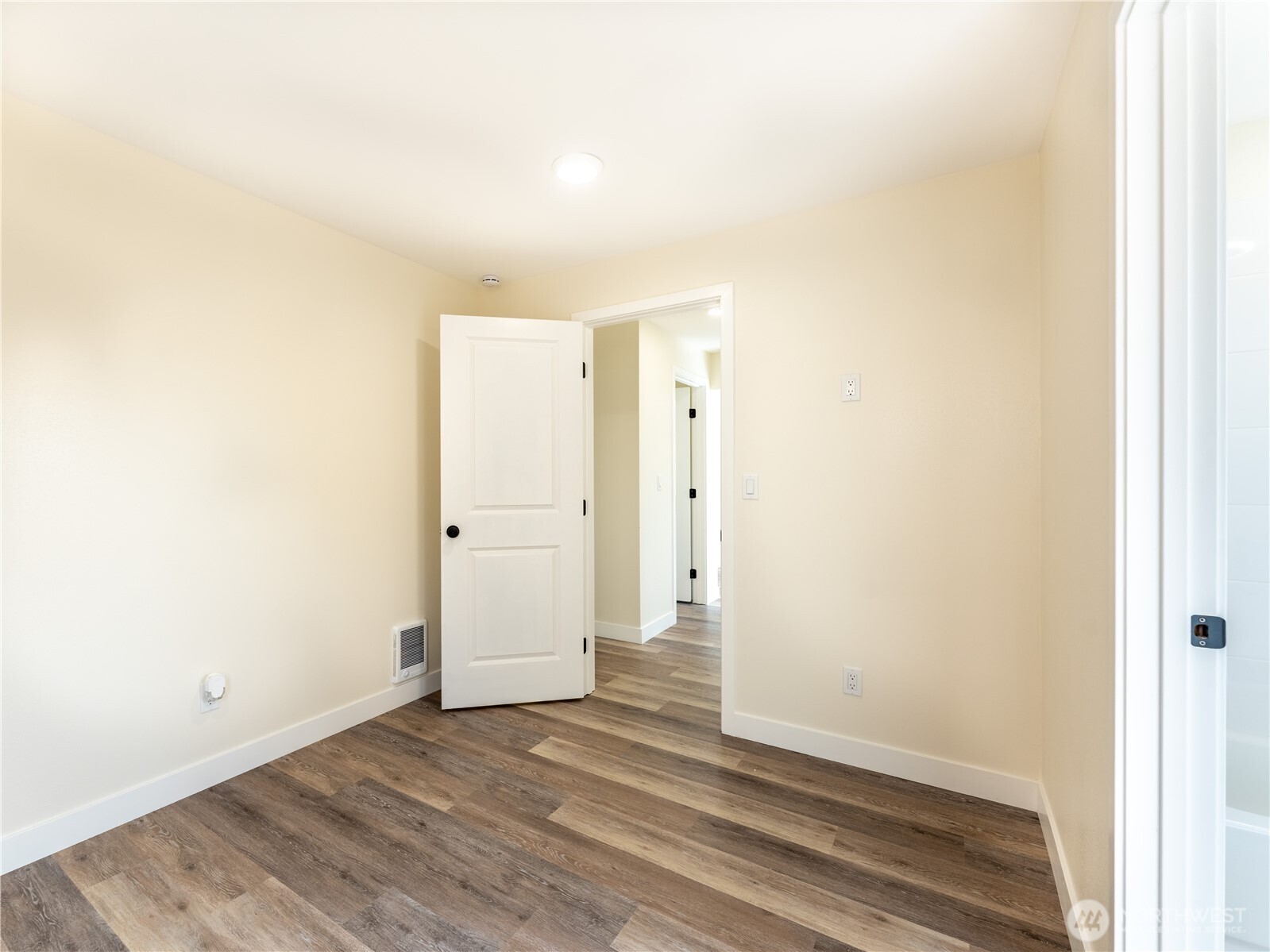 98 Fuller Street Wenatchee, WA 98801 - Photo 22 of 36