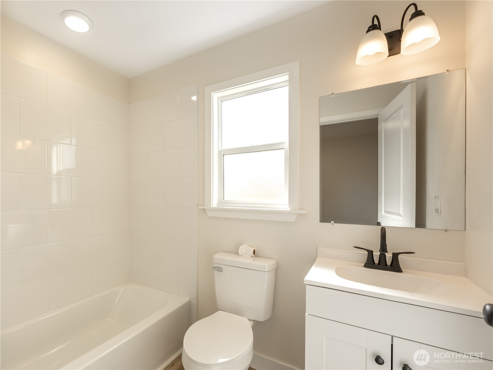 98 Fuller Street Wenatchee, WA 98801 - Photo 23 of 36