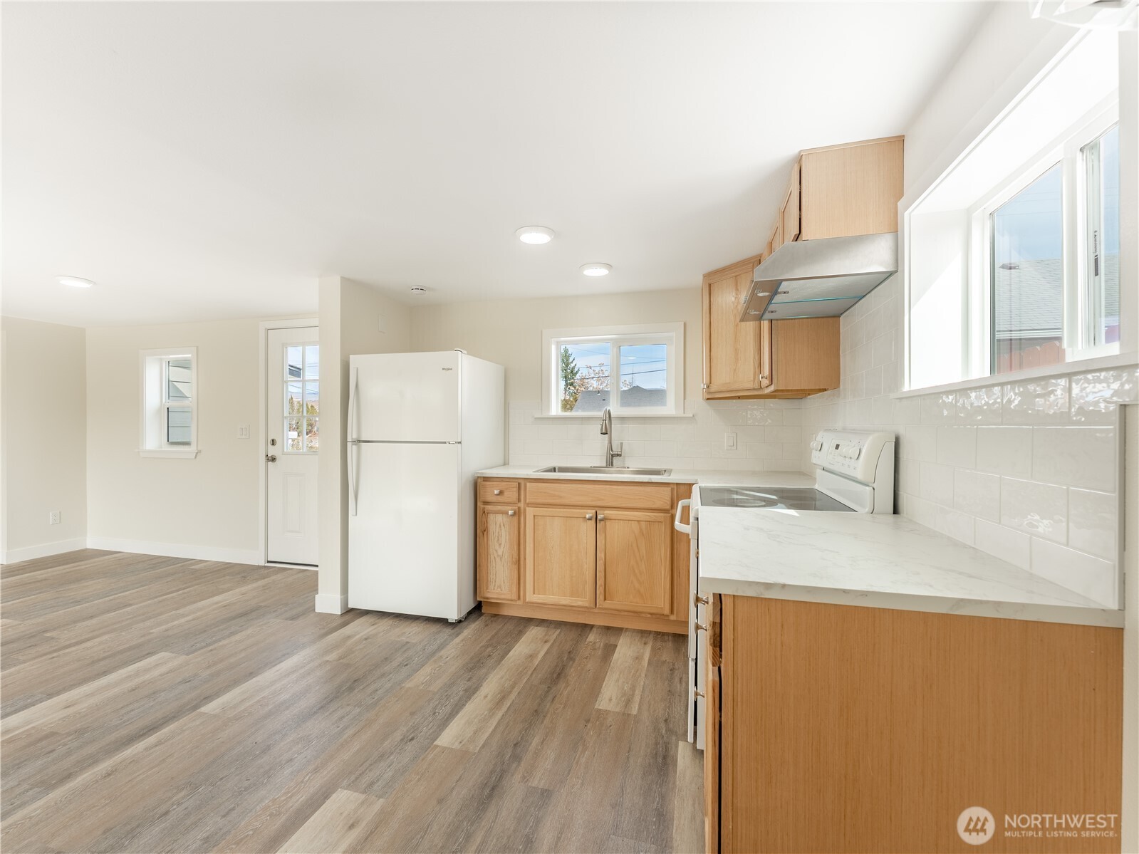 98 Fuller Street Wenatchee, WA 98801 - Photo 8 of 36