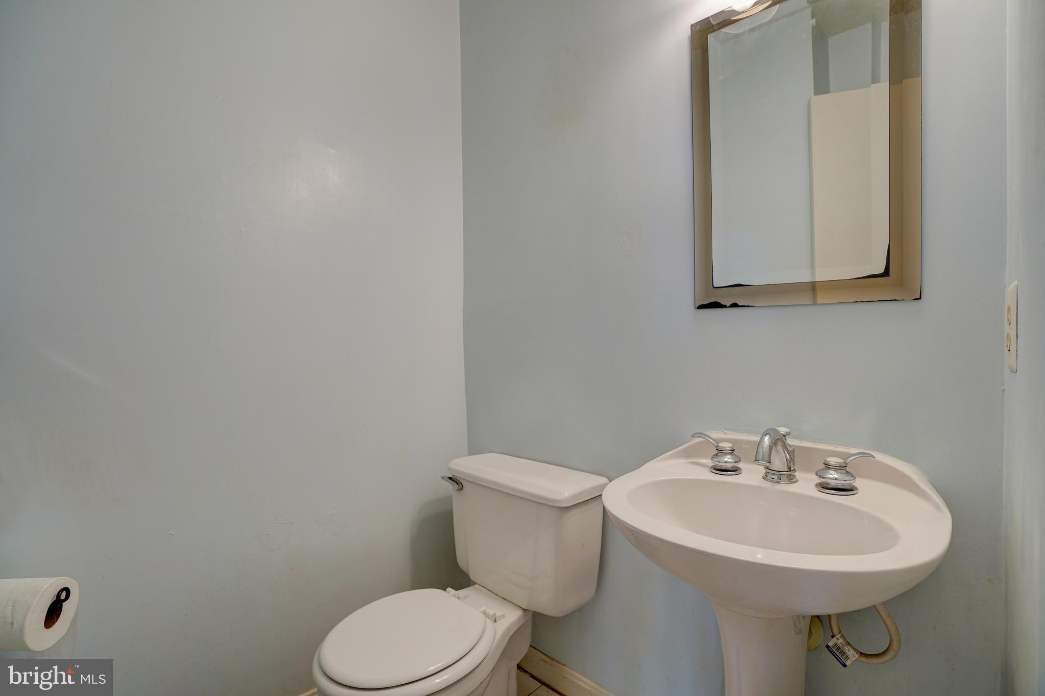 21703 Leatherleaf Circle Sterling, VA 20164 - Photo 4 of 10