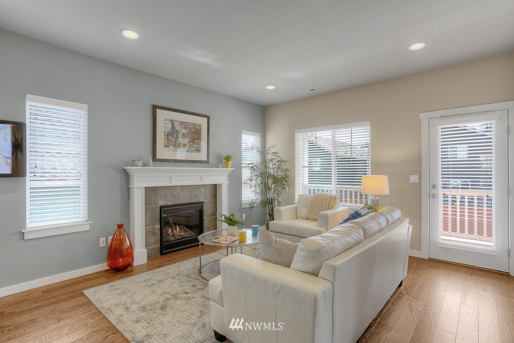 17 159th Street Southeast, Unit 8 Bothell, WA 98012 - Photo 3 of 19