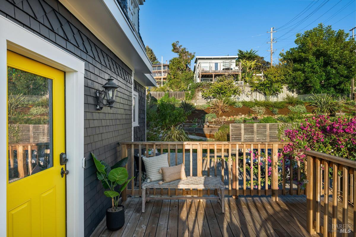 700 Ocean Avenue Point Richmond, CA 94801 - Photo 6 of 95